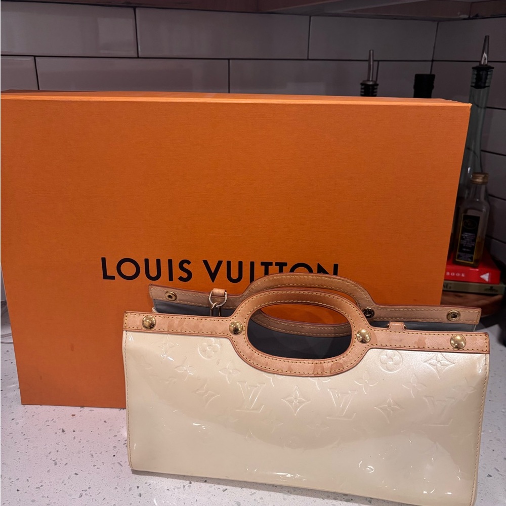 Louis Vuitton Monogram Vernis Roxbury Drive Bag